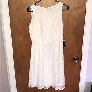 White lace dress NWT. Adrianna Papell.